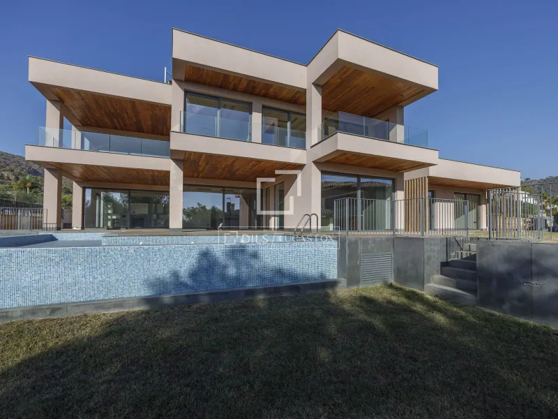 House / Villa for sale in Los Monasterios, Valencia