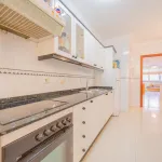 VENDO AMPLIA VIVIENDA LUMINOSA EN ESQUINA 3