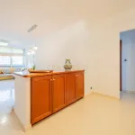 VENDO AMPLIA VIVIENDA LUMINOSA EN ESQUINA 10