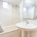 VENDO AMPLIA VIVIENDA LUMINOSA EN ESQUINA 12