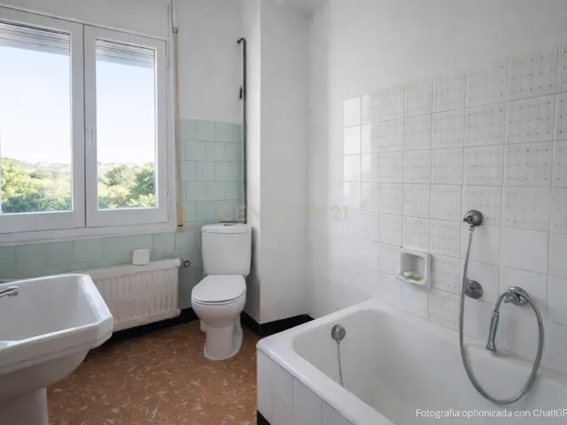 Casa pareada con jardín, terrazas y vistas a Montserrat | Ideal para familias que buscan calidad de vida