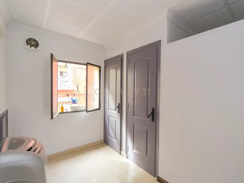 Local comercial con alto potencial de negocio en el centro histórico del casco antiguo de Calpe