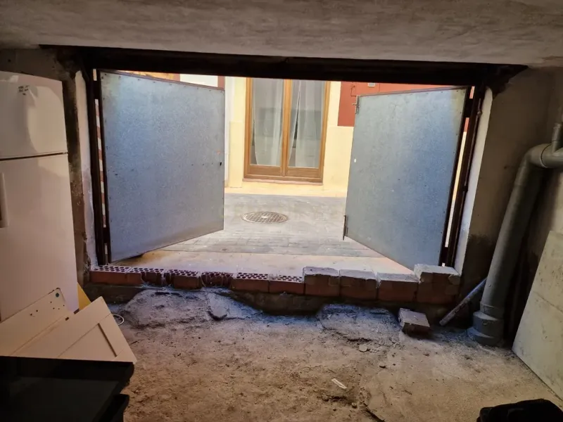 Local comercial con almacén en el centro histórico del casco antiguo de Calpe