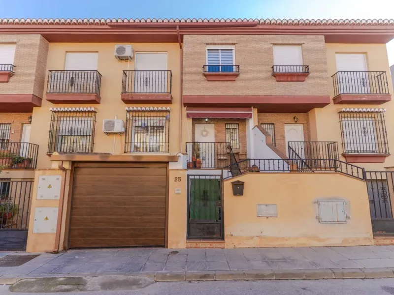 VENTA CASA ADOSADA EN BELICENA, VEGAS DEL GENIL