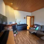 Piso con vistas al mar y la montaña en Mongat, con chimenea y balcón 5