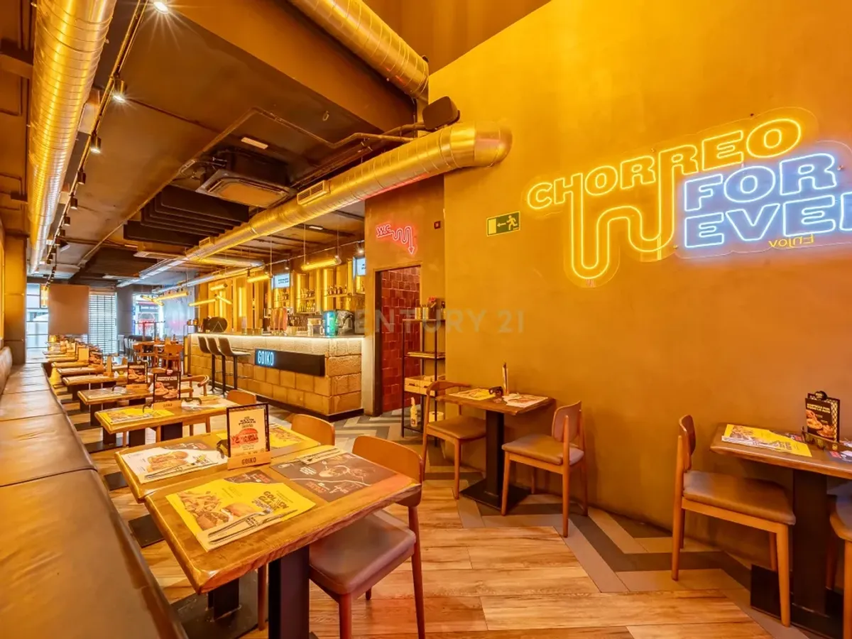 EN VENTA, MAGNÍFICO EDIFICIO REFORMADO EN TRIANA. APTO PARA RIC