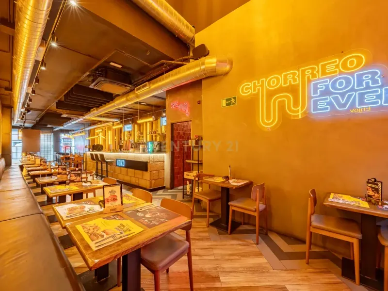 EN VENTA, MAGNÍFICO EDIFICIO REFORMADO EN TRIANA. APTO PARA RIC