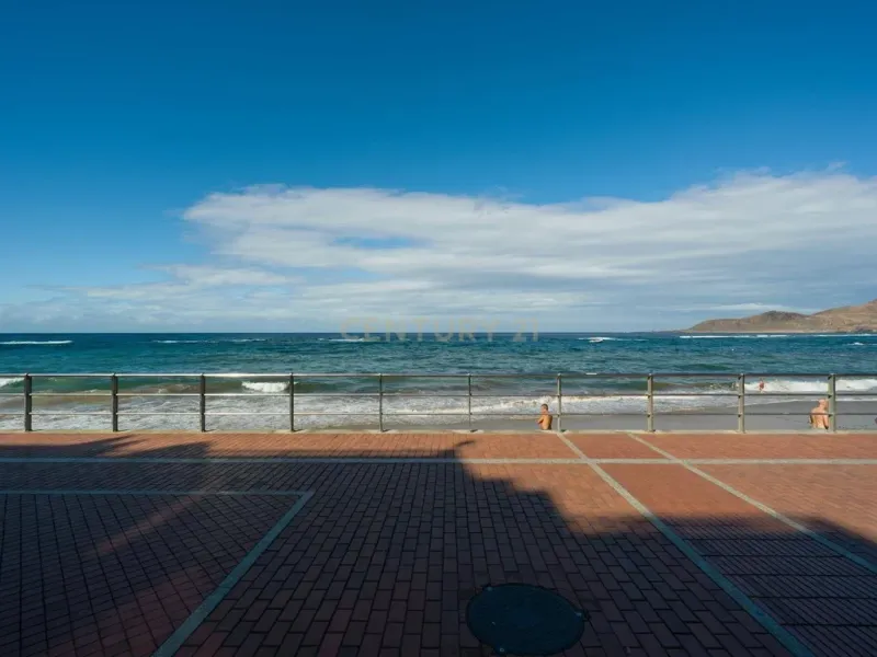 Piso moderno de 3 dormitorios junto a las Canteras