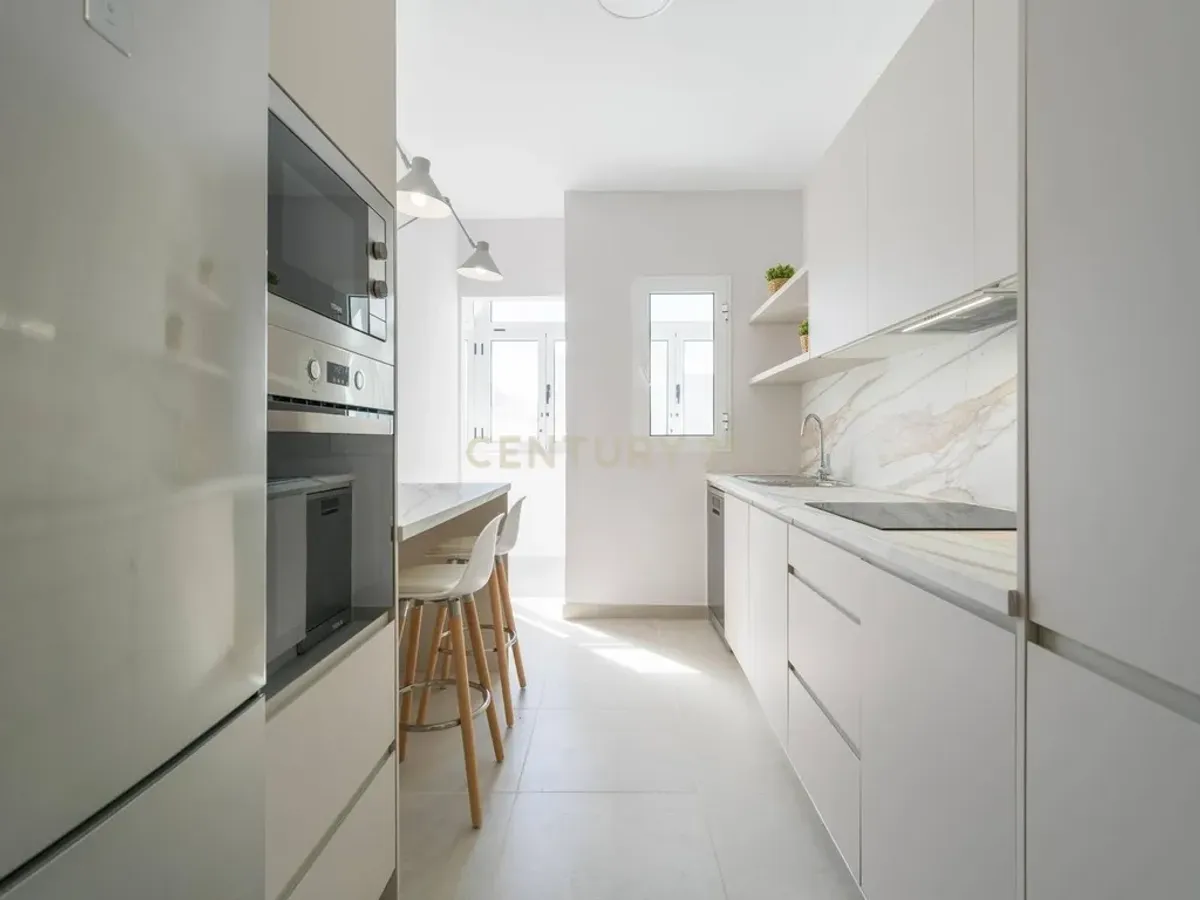 Piso moderno de 3 dormitorios junto a las Canteras