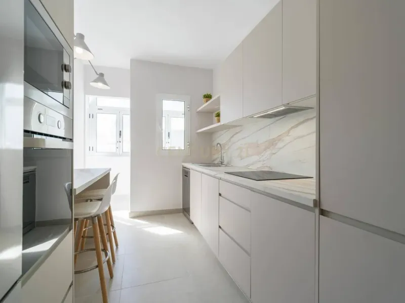 Piso moderno de 3 dormitorios junto a las Canteras