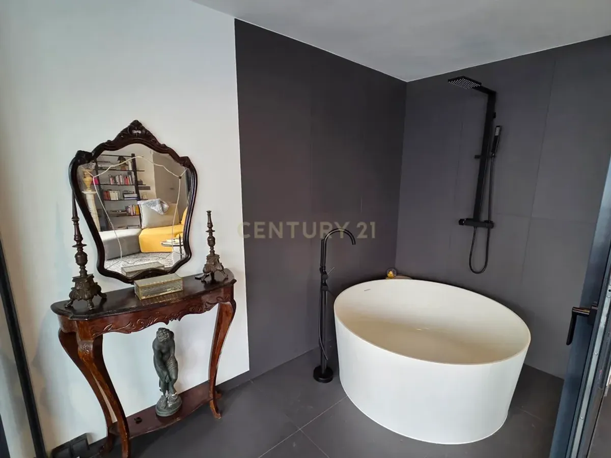 Residencia de lujo en primera linea con vistas infinitas al Mediterráneo - Albufereta, Alicante