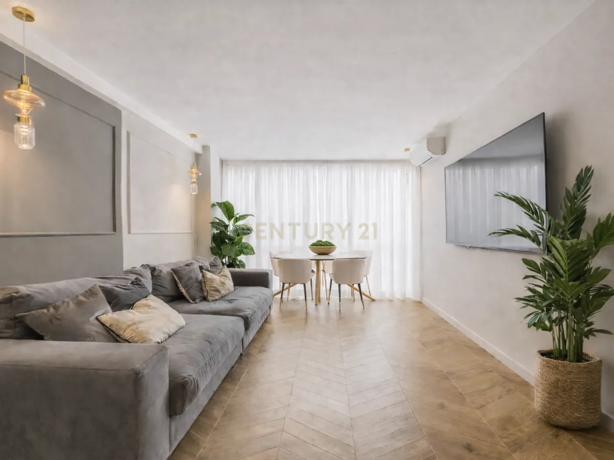 Apartamento reformado a 100 m del mar en Los Boliches