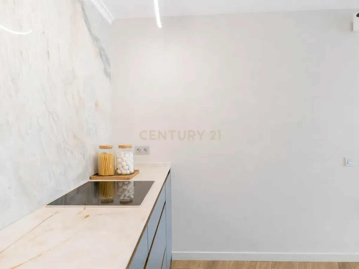 Apartamento reformado a 100 m del mar en Los Boliches