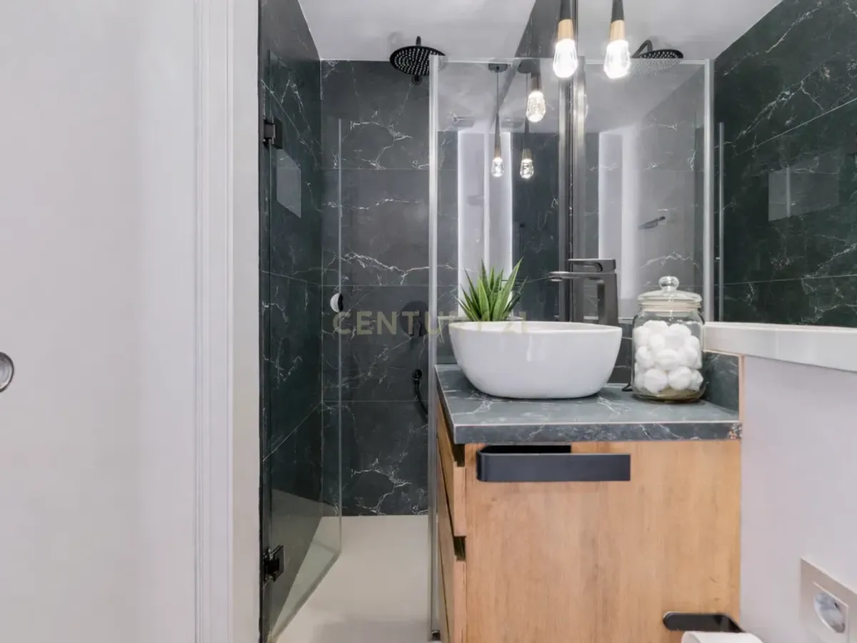 Apartamento reformado a 100 m del mar en Los Boliches