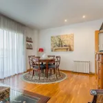 Ático dúplex con terraza solárium, piscina y parking en el Eixample de Sant Joan Despí 4