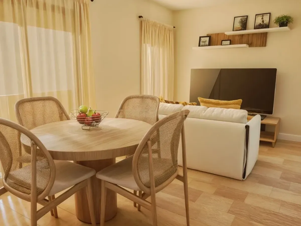 Planta baja a estrenar con gran patio en Jaume Pinent, Barcelona