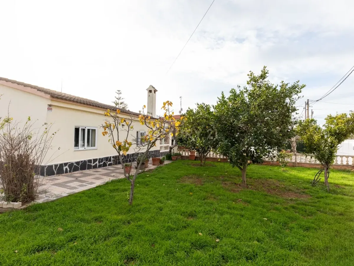 Encantadora casa independiente en una sola planta en urbanización de montaña