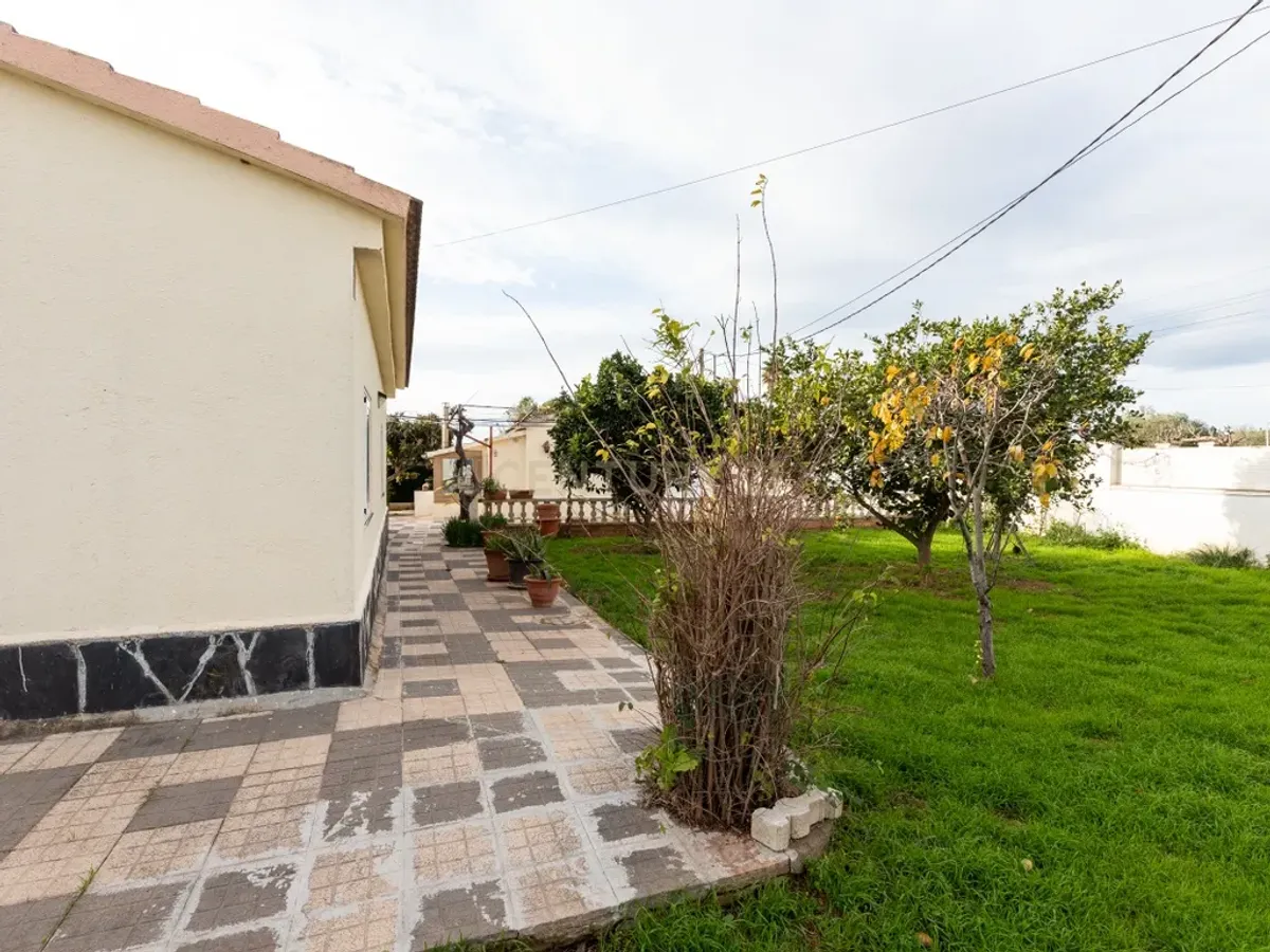 Encantadora casa independiente en una sola planta en urbanización de montaña