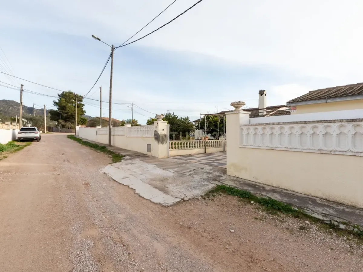 Encantadora casa independiente en una sola planta en urbanización de montaña
