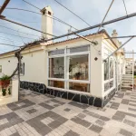 Encantadora casa independiente en una sola planta en urbanización de montaña 9