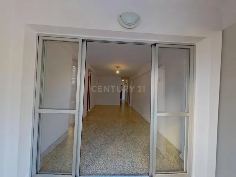 Amplio piso en venta en la Avenida de Europa