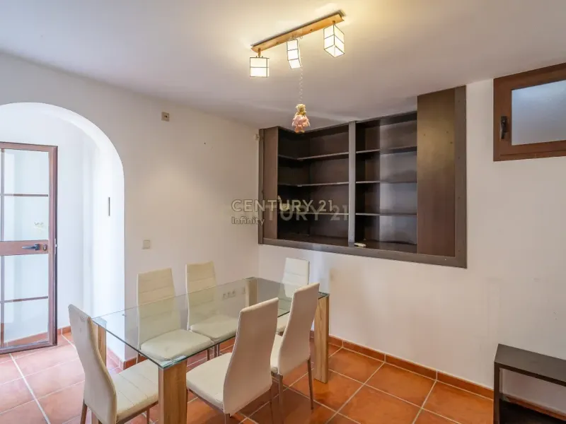 Casa en venta en Torremuelle, Benalmádena – Ubicación estratégica y alto potencial