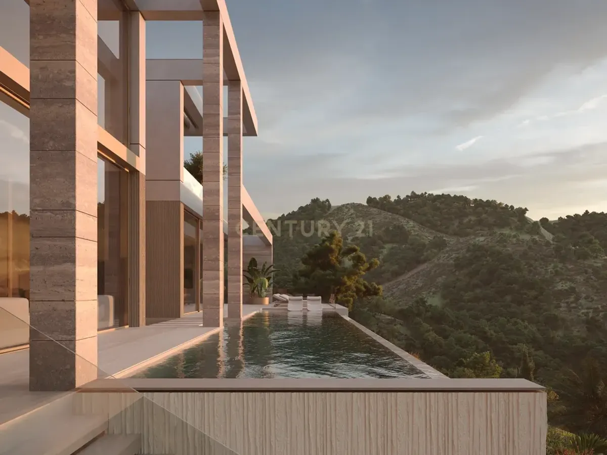 Una exclusiva residencia moderna en las colinas de Benahavís