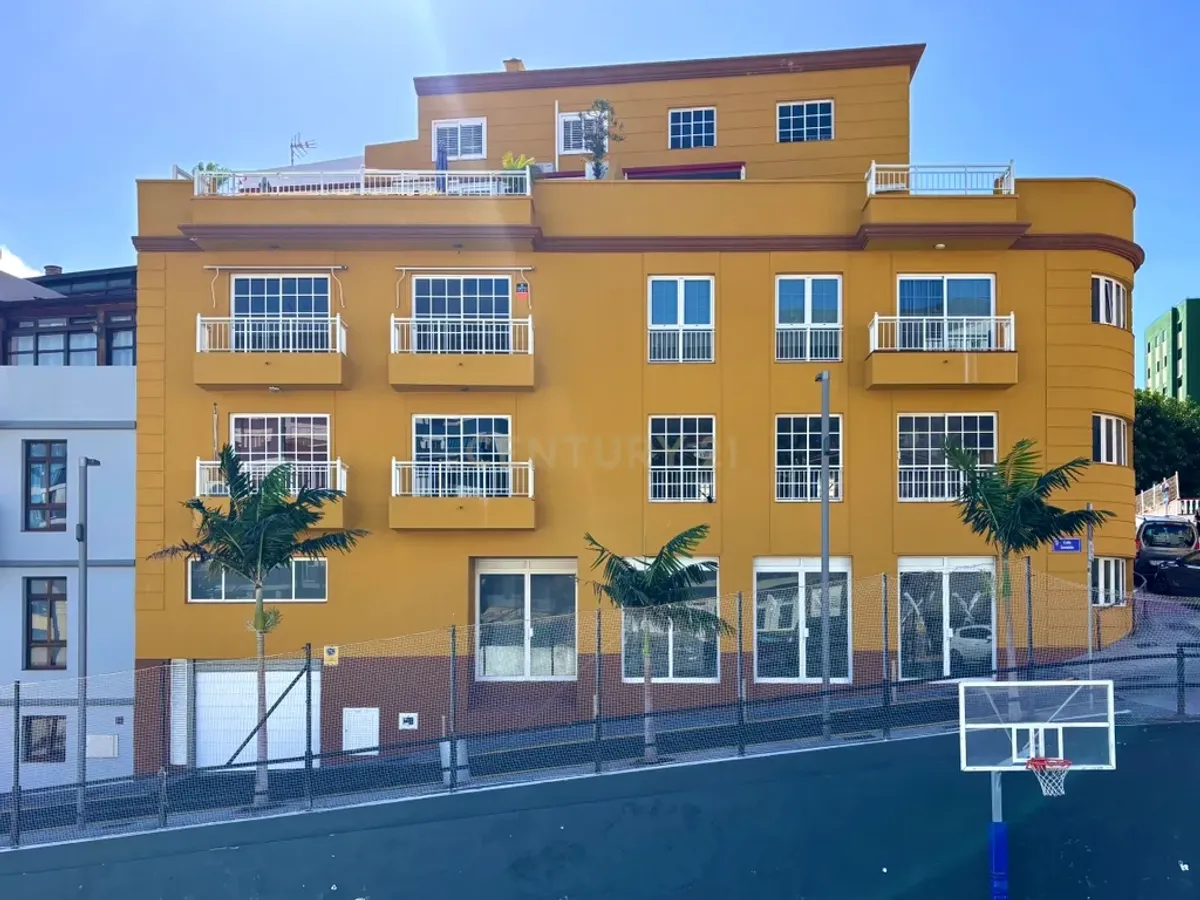 COQUETO Y LUMINOSOSO PISO CON VISTAS AL MAR EN CALETILLAS, CANDELARIA