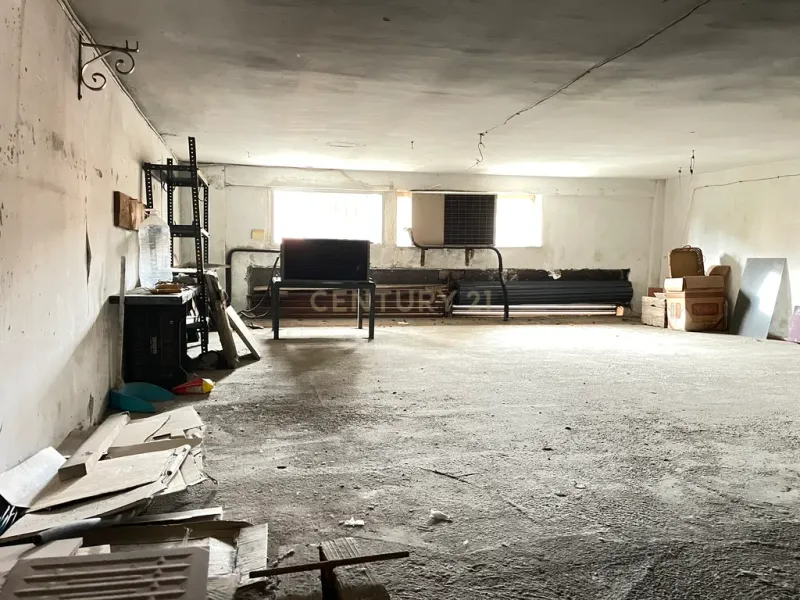 ¡OPORTUNIDAD! Local con grandes posibilidades