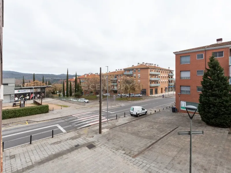 Amplio piso en Hostalric, Girona con vistas a la ciudad