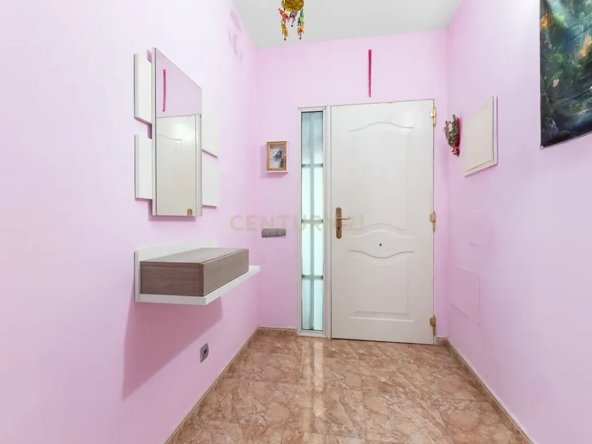 Vivienda ideal para dos familias en urbanización de montaña