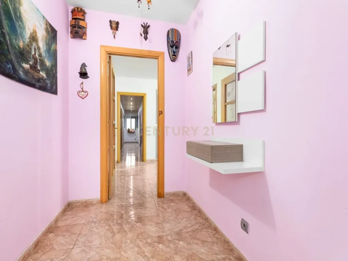 Vivienda ideal para dos familias en urbanización de montaña