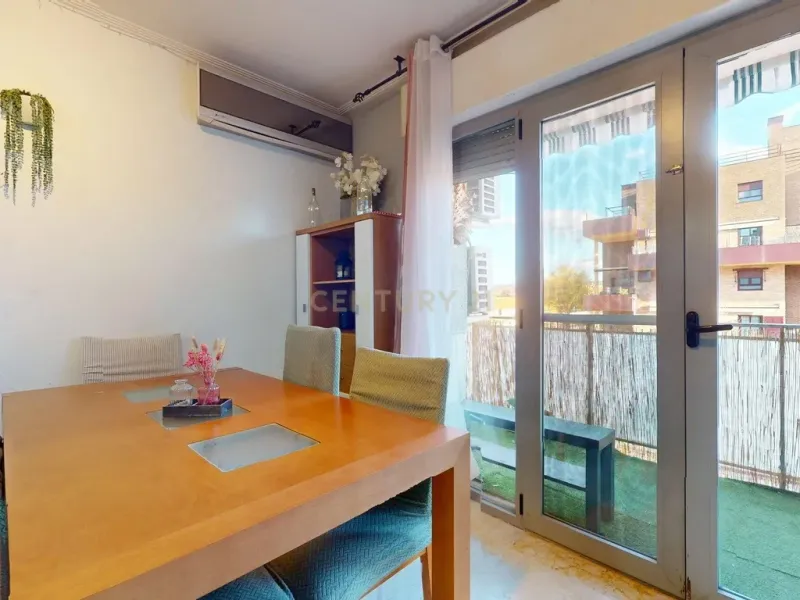 Piso en la  Avenida de Madrid,  en Azuqueca de Henares