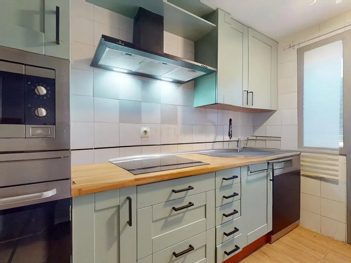 Piso en la  Avenida de Madrid,  en Azuqueca de Henares