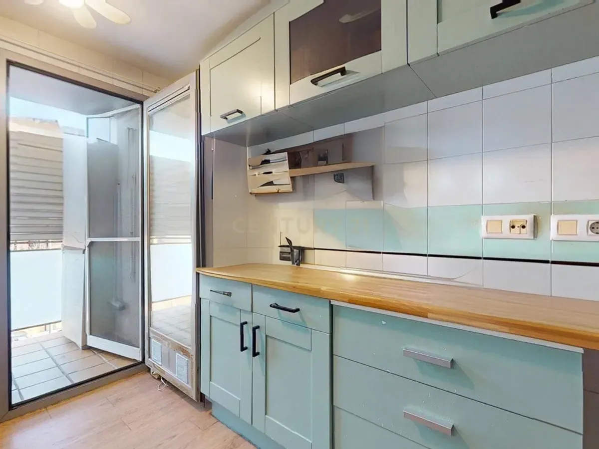 Piso en la  Avenida de Madrid,  en Azuqueca de Henares