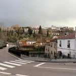 Oportunidad de inversión en el Casco Antiguo de Cáceres, apartamento con piscina, jardín y garage. 2