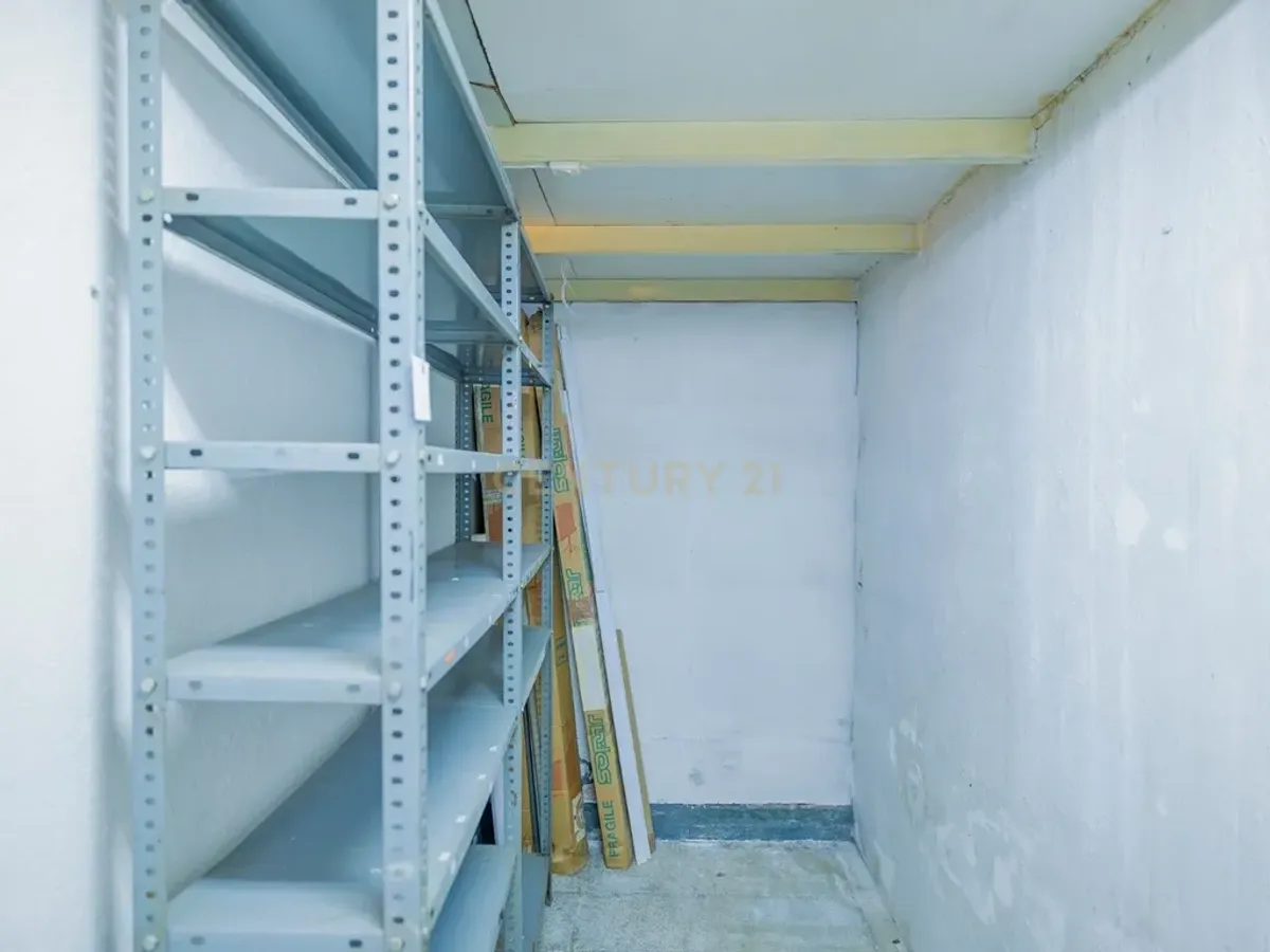 ¿SUEÑAS CON TU PROPIO NEGOCIO? ESTE LOCAL EN MOTRIL ES LA SEÑAL!