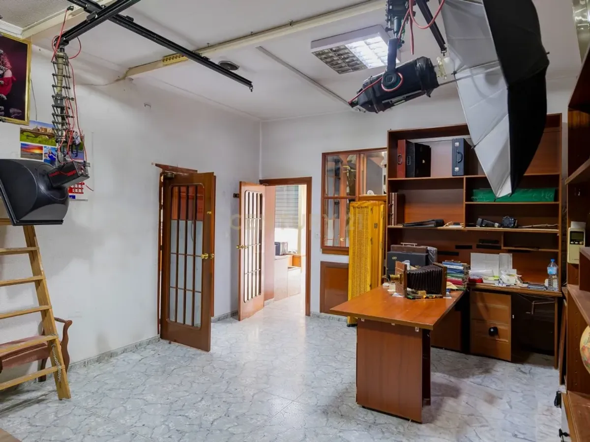 ¿SUEÑAS CON TU PROPIO NEGOCIO? ESTE LOCAL EN MOTRIL ES LA SEÑAL!