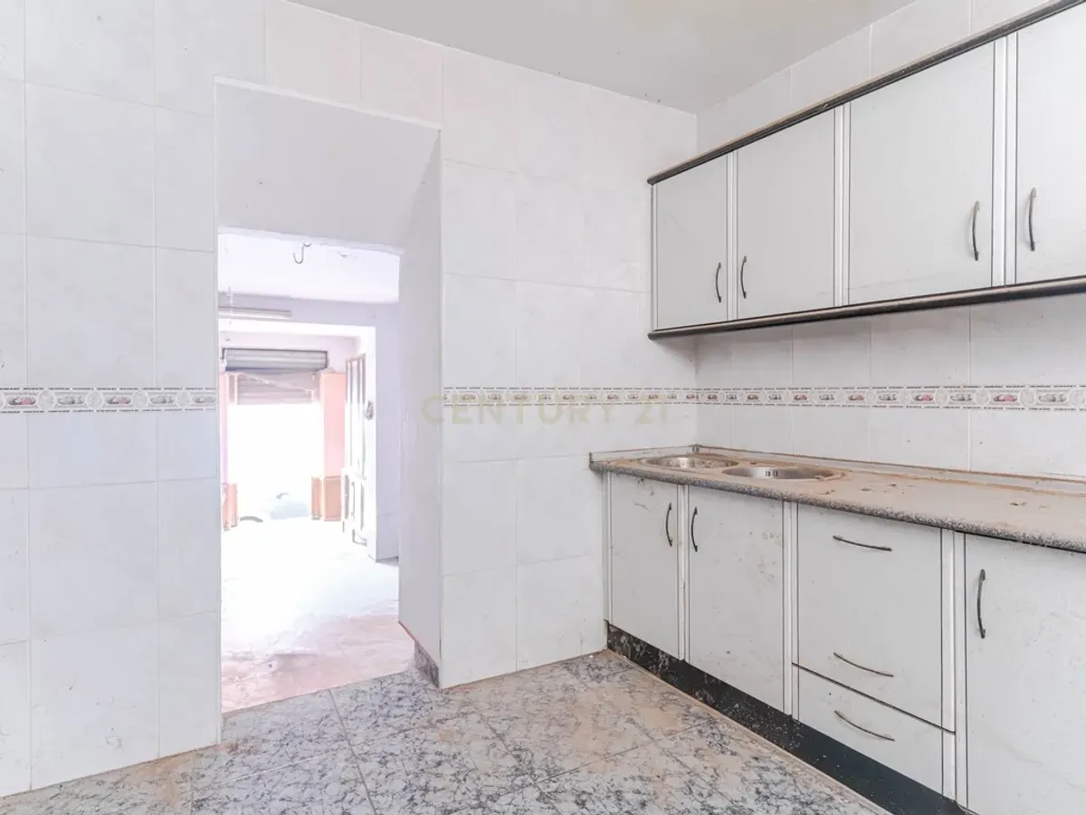 Casa para reformar en Velez de Benaudalla