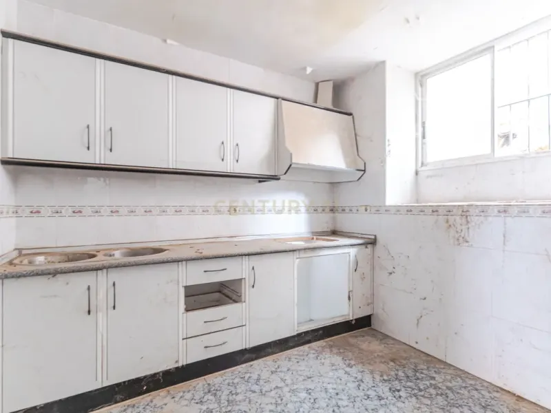 Casa para reformar en Velez de Benaudalla