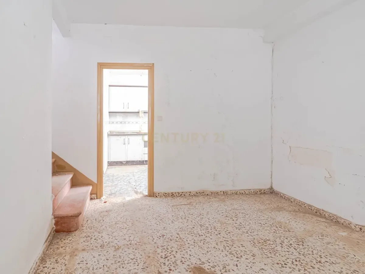 Casa para reformar en Velez de Benaudalla