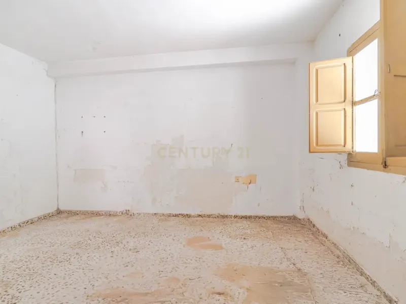 Casa para reformar en Velez de Benaudalla