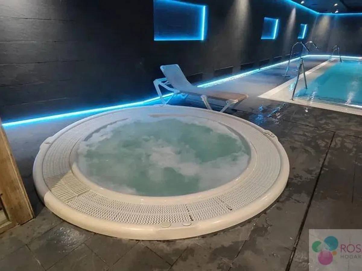 For sale of apartment in Benahavís, Bel Air