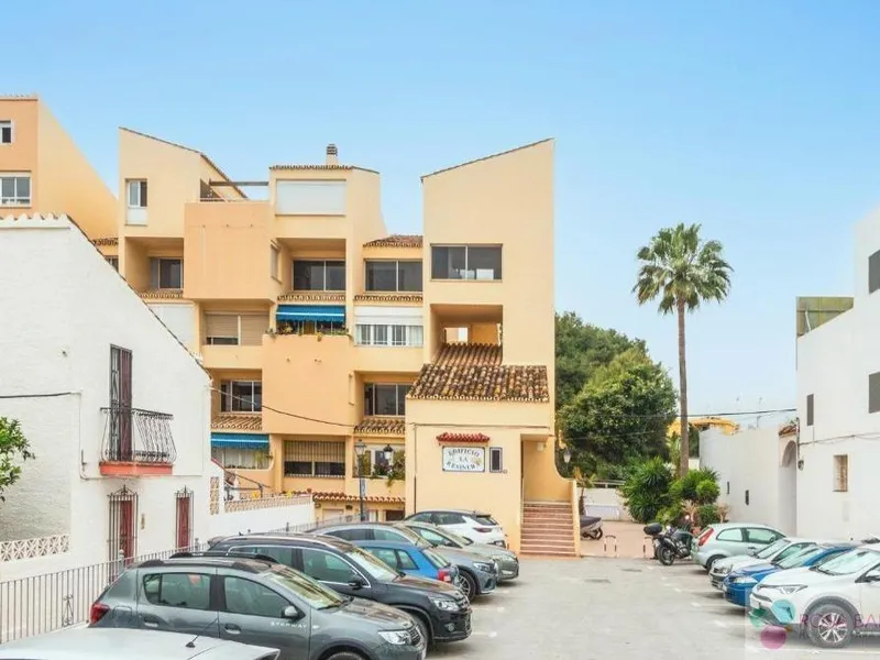 For sale of study in Estepona, La Resinera