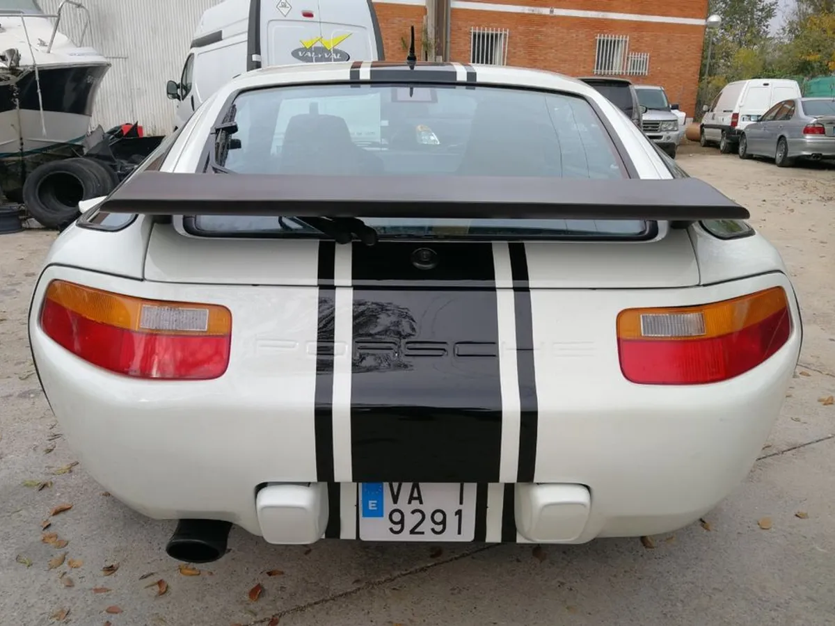PORSCHE 928 5.0 S4 GT Aut. STROSEK