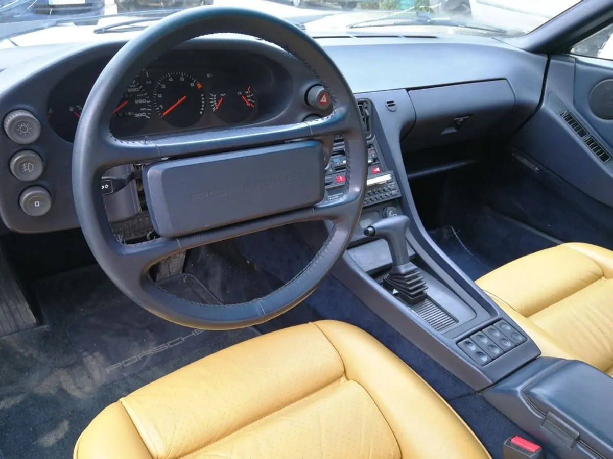 PORSCHE 928 5.0 S4 GT Aut. STROSEK