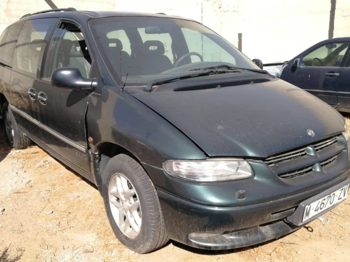 CHRYSLER GRAND VOYAGER 3.8i 4WD.LIMITED 2.001.