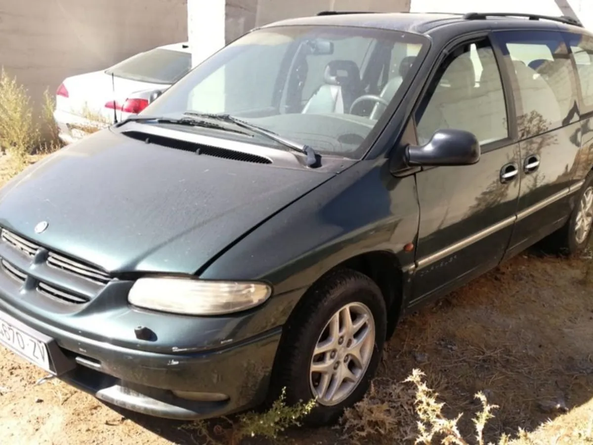 CHRYSLER GRAND VOYAGER 3.8i 4WD.LIMITED 2.001.