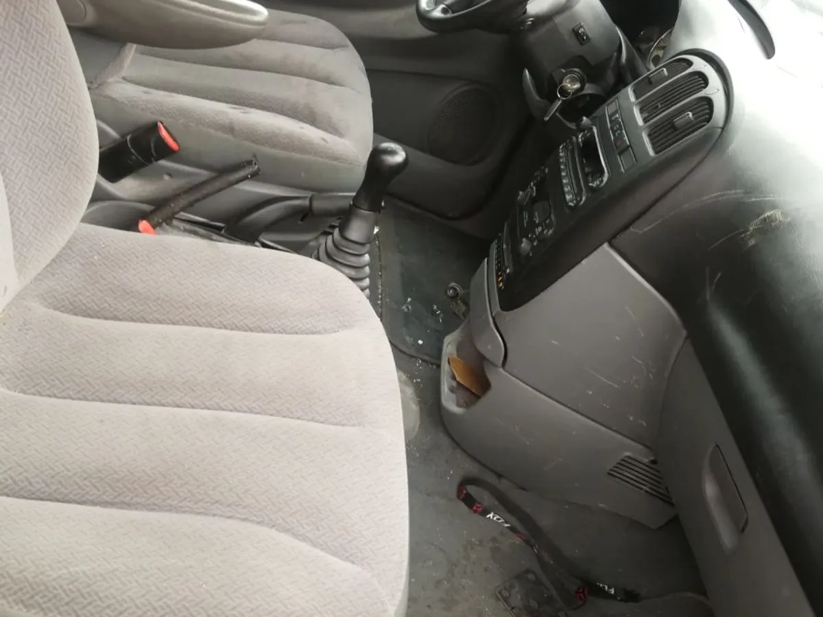 DESPIECE COMPLETO CHRYSLER VOYAGER 2.8CRD MERCEDES