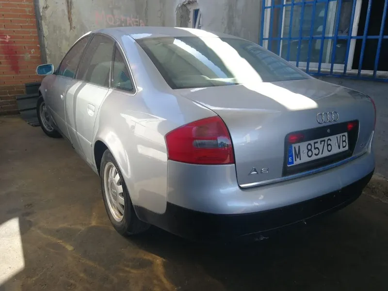DESPIECE COMPLETO AUDI A6 2.4i 4p.'98.